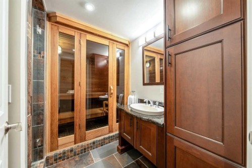 224 Varsity Crescent Nw, Calgary, AB 