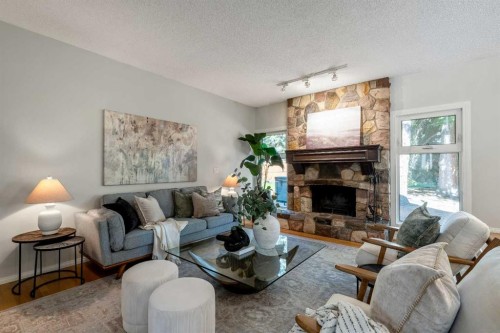 224 Varsity Crescent Nw, Calgary, AB 