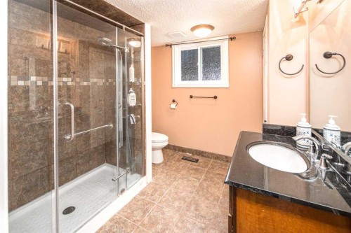 28 Hawkcliff Place Nw, Calgary, AB 