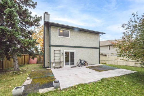28 Hawkcliff Place Nw, Calgary, AB 