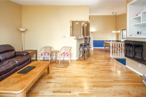 28 Hawkcliff Place Nw, Calgary, AB 