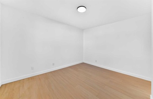 911 Penmeadows Road Se, Calgary, AB 