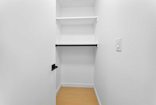 911 Penmeadows Road Se, Calgary, AB 