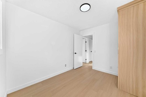 911 Penmeadows Road Se, Calgary, AB 