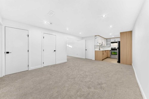 911 Penmeadows Road Se, Calgary, AB 