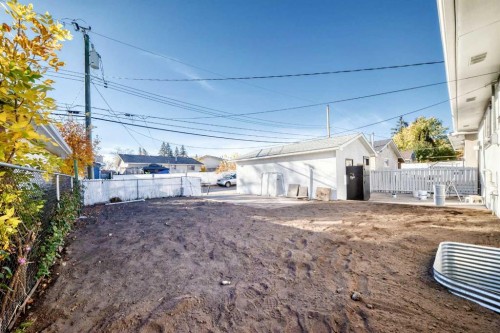 911 Penmeadows Road Se, Calgary, AB 