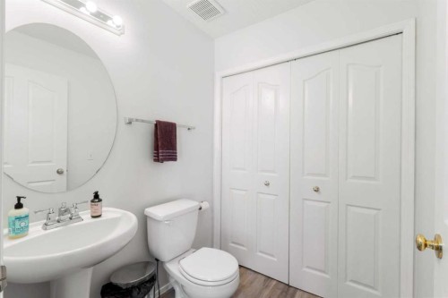 47 Somerside Common Sw, Calgary, AB 