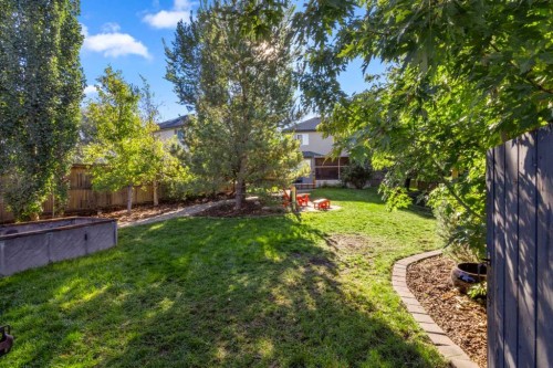 47 Somerside Common Sw, Calgary, AB 