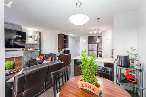 249 Copperpond Landing Se, Calgary, AB 