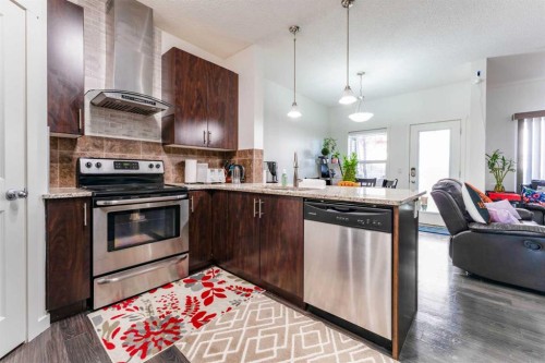249 Copperpond Landing Se, Calgary, AB 