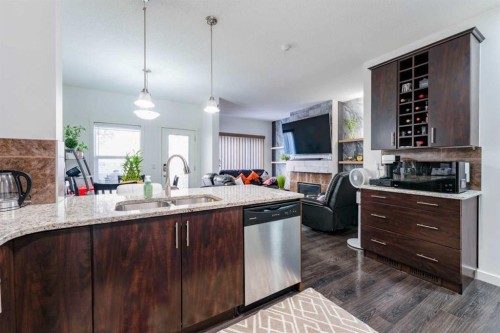 249 Copperpond Landing Se, Calgary, AB 