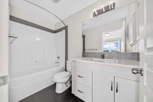 427 Mahogany Boulevard Se, Calgary, AB 