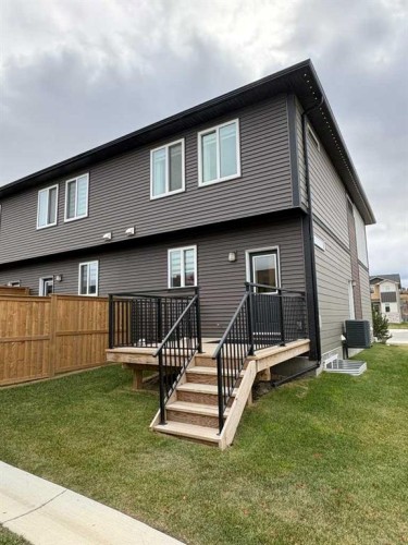 702 Wolf Willow Boulevard Se, Calgary, AB 