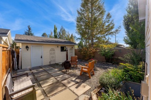 82 Bridleridge Road Sw, Calgary, AB 