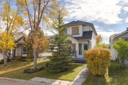 172 Harvest Gold Heights NE Calgary, AB T3K 4H2
