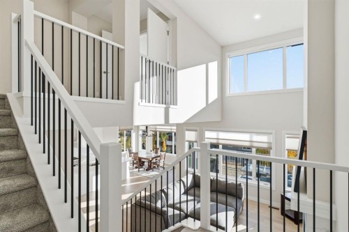10 Heritage Close, Cochrane, AB 