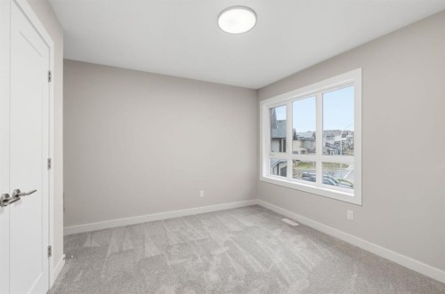 10 Heritage Close, Cochrane, AB 