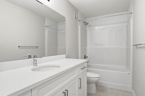 10 Heritage Close, Cochrane, AB 