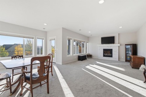10 Heritage Close, Cochrane, AB 