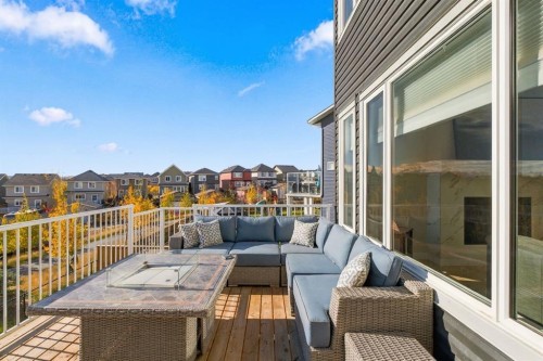 10 Heritage Close, Cochrane, AB 