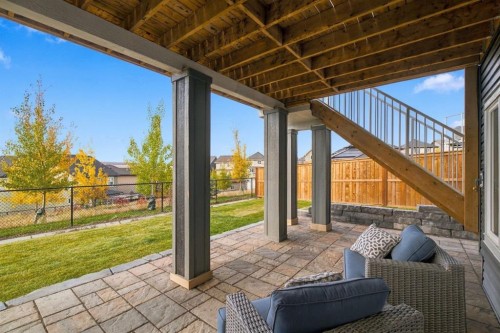 10 Heritage Close, Cochrane, AB 