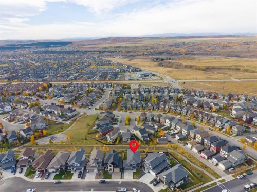 10 Heritage Close, Cochrane, AB 