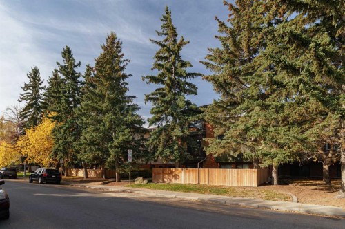 211-1919 36 Street SW Calgary, AB T3E 2Y8