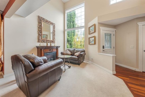 240 Everglade Circle Sw, Calgary, AB 