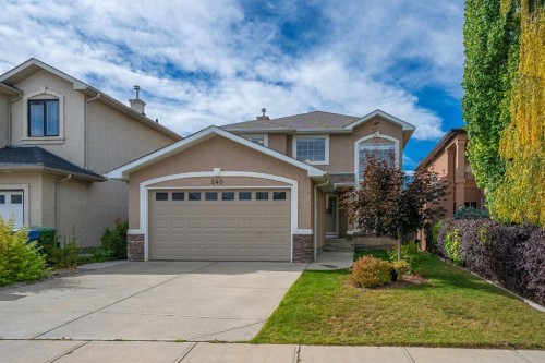 240 Everglade Circle Sw, Calgary, AB 