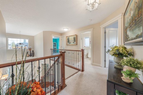 240 Everglade Circle Sw, Calgary, AB 