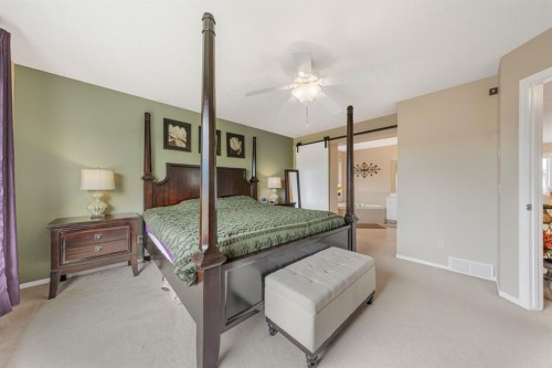 240 Everglade Circle Sw, Calgary, AB 