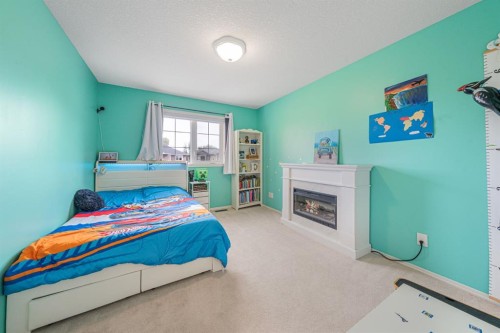 240 Everglade Circle Sw, Calgary, AB 