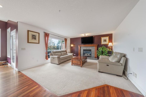 240 Everglade Circle Sw, Calgary, AB 
