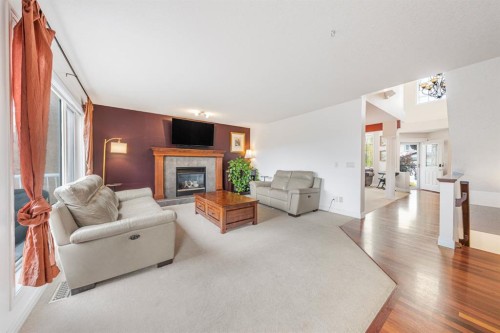 240 Everglade Circle Sw, Calgary, AB 