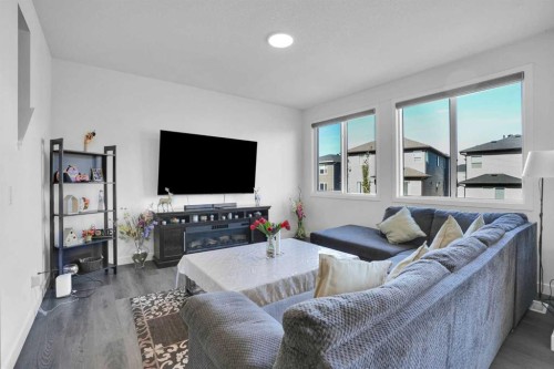 314 Corner Meadows Way Ne, Calgary, AB 