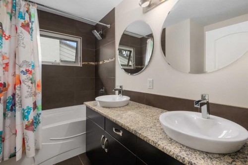 4207 5 Avenue Sw, Calgary, AB 