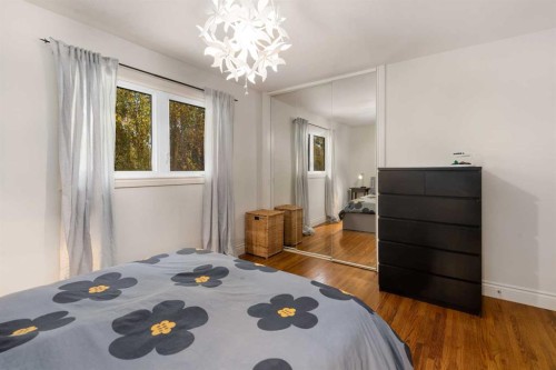 4207 5 Avenue Sw, Calgary, AB 
