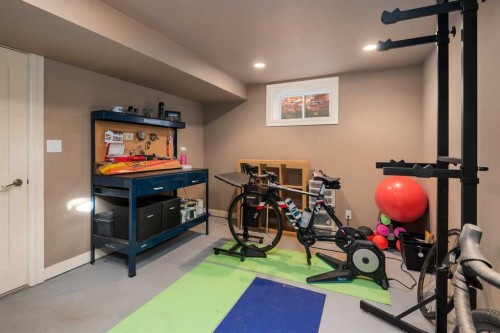 4207 5 Avenue Sw, Calgary, AB 