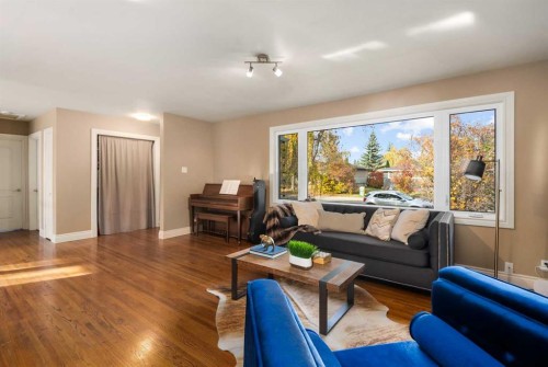 4207 5 Avenue Sw, Calgary, AB 