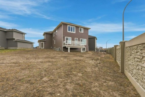 67 Lakes Estates Circle, Strathmore, AB 