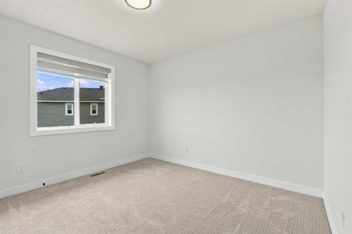 67 Lakes Estates Circle, Strathmore, AB 