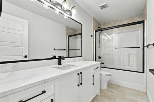 67 Lakes Estates Circle, Strathmore, AB 