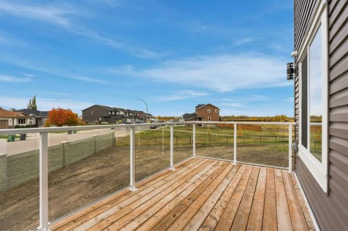 67 Lakes Estates Circle, Strathmore, AB 
