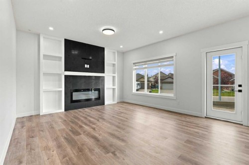 67 Lakes Estates Circle, Strathmore, AB 