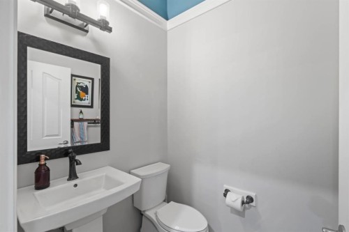 1621 Strathcona Drive Sw, Calgary, AB 