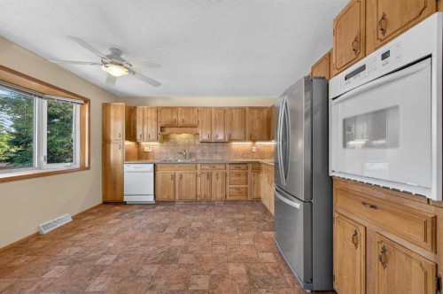 637 Willowburn Crescent Se, Calgary, AB 