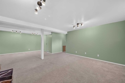 637 Willowburn Crescent Se, Calgary, AB 