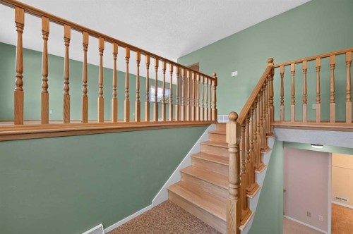 637 Willowburn Crescent Se, Calgary, AB 