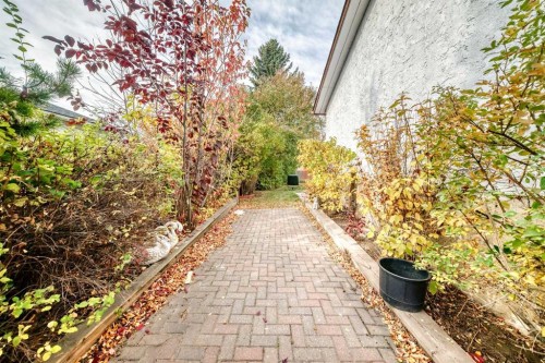 856 Rundlecairn Way Ne, Calgary, AB 