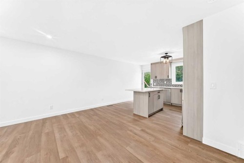 856 Rundlecairn Way Ne, Calgary, AB 